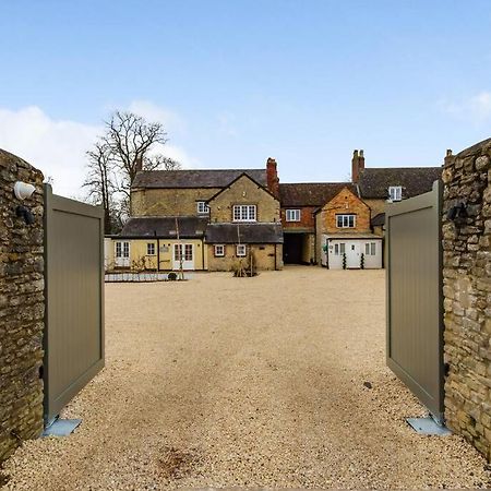 Fox Cottage, Within 5 Min Walk Of Bicester Village ภายนอก รูปภาพ