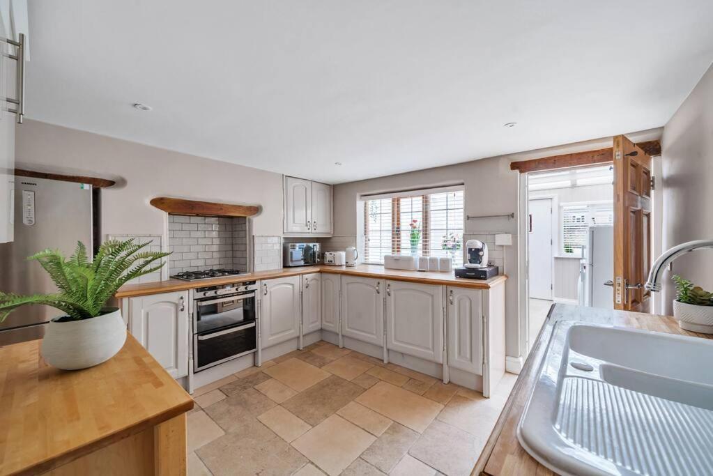 Fox Cottage, Within 5 Min Walk Of Bicester Village ภายนอก รูปภาพ